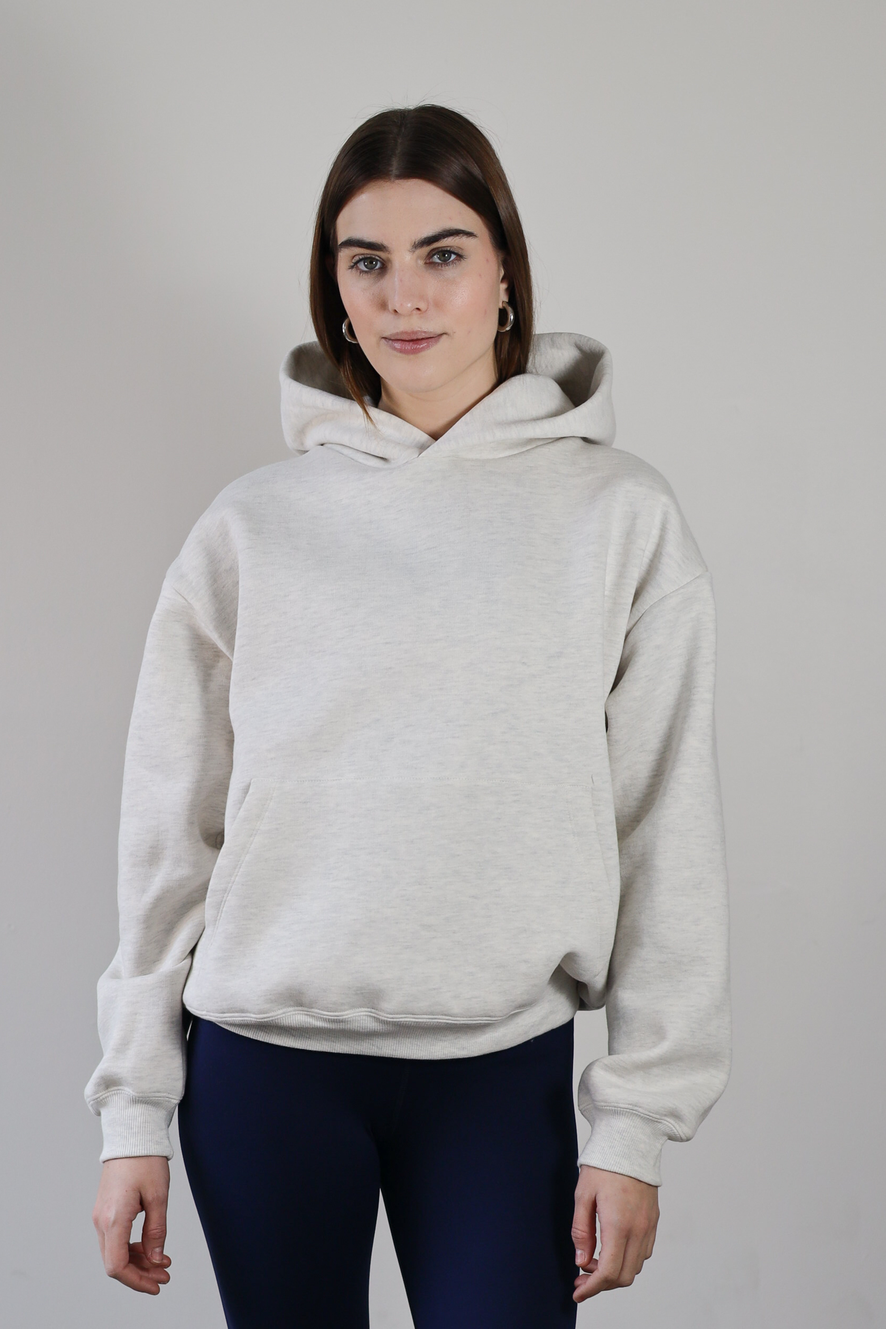 Premium unisex hoodie for women – organic cotton, sustainable, and wholesale-ready. Crafted for modern brands, this high-quality hoodie offers a relaxed fit, superior comfort, and a brandable blank canvas ideal for customization, screen printing, and embroidery.